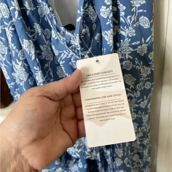 NWT Blue White Floral Spaghetti Strap Flowy Wide Leg Pantsuit Jumper Jumpsuit XL - Picture 15 of 16